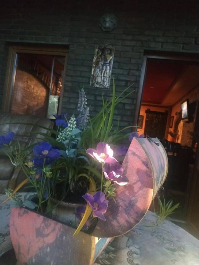 Guest House Lviv Eksteriør bilde